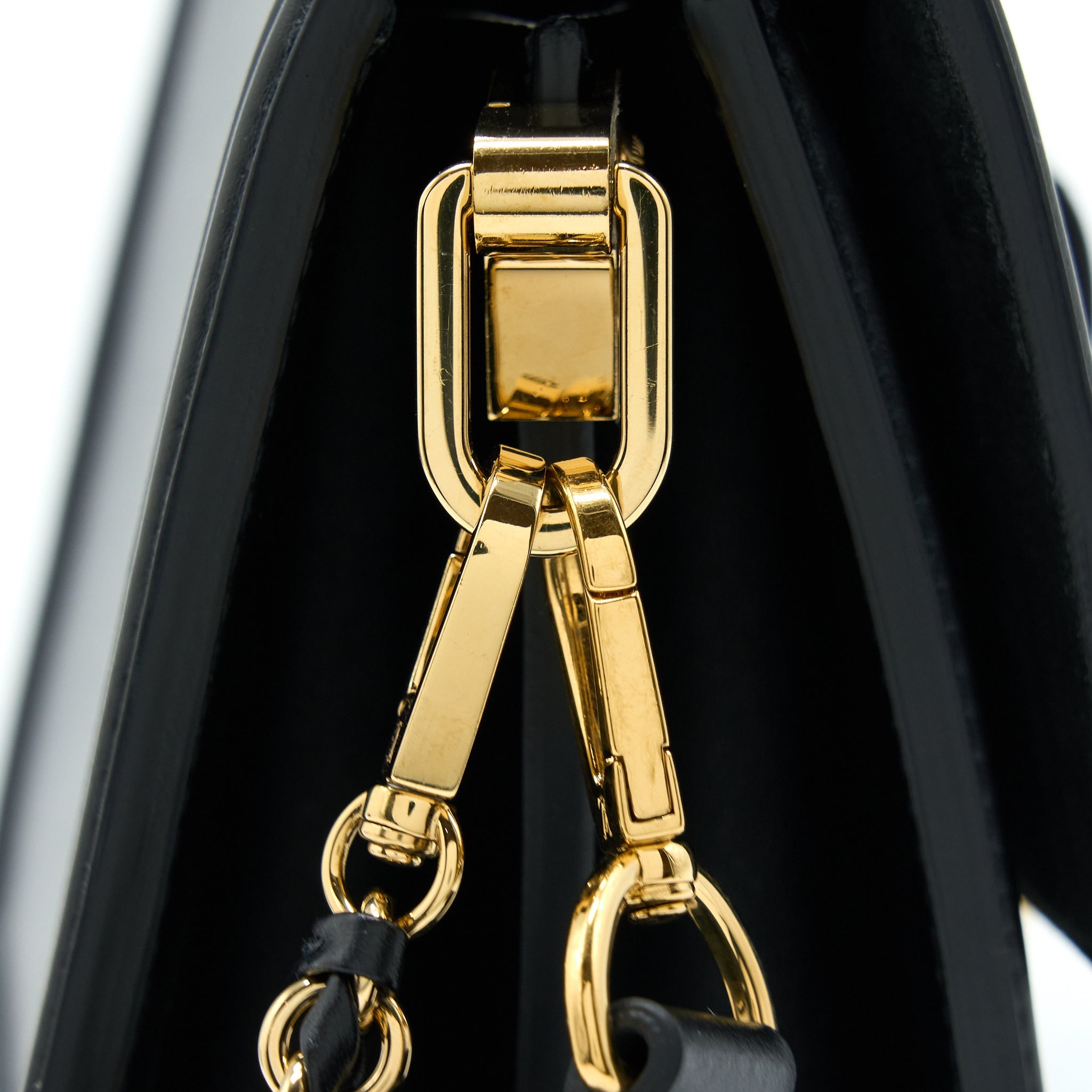 LOUIS VUITTON DAUPHINE MM EPI BLACK GHW