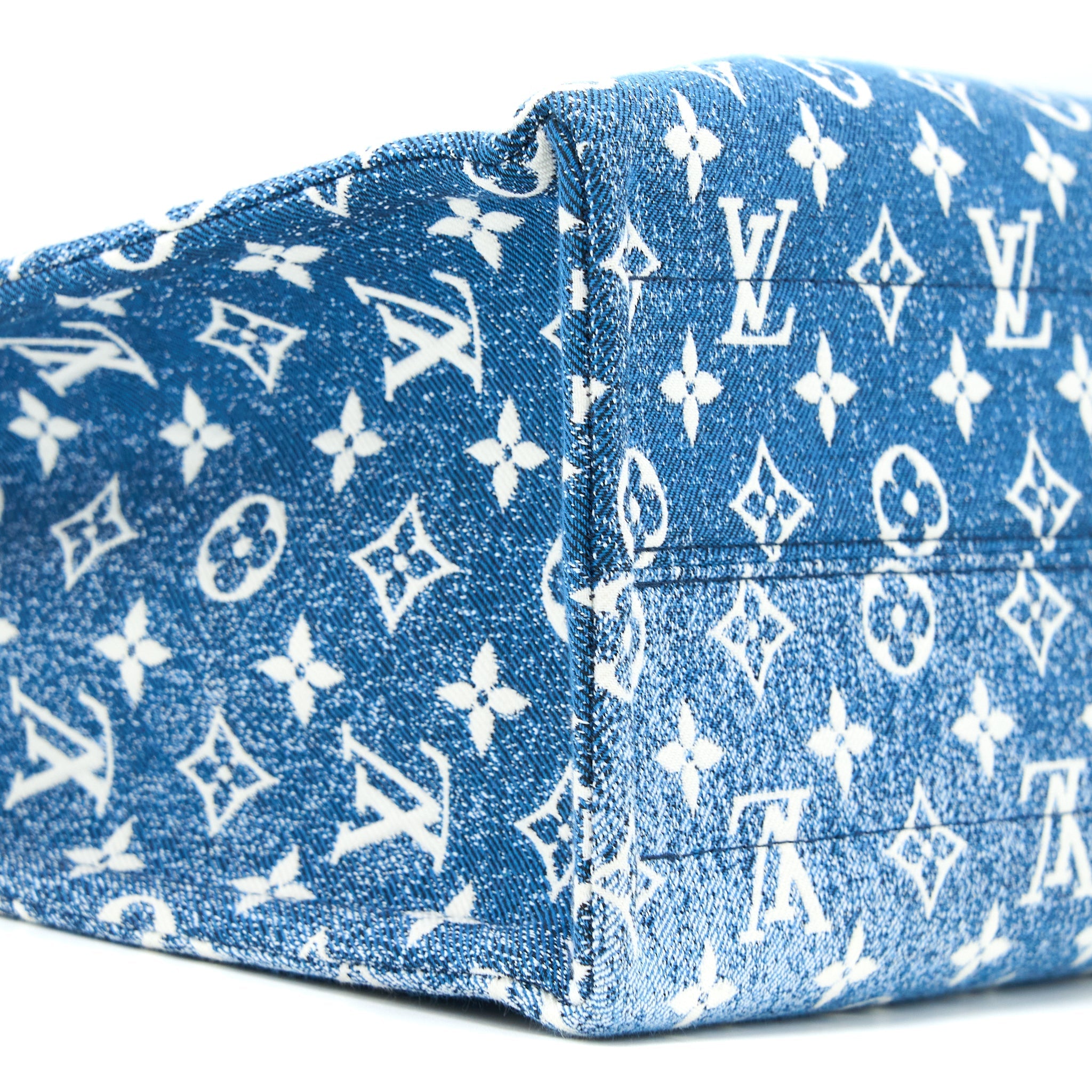 LOUIS VUITTON LIMITED EDITION ONTHEGO MM DENIM GHW