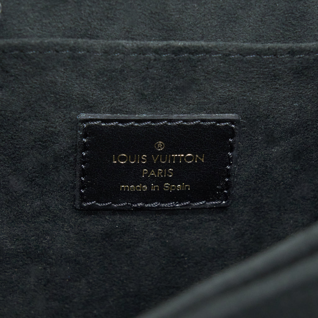 LOUIS VUITTON DAUPHINE MM EPI BLACK GHW