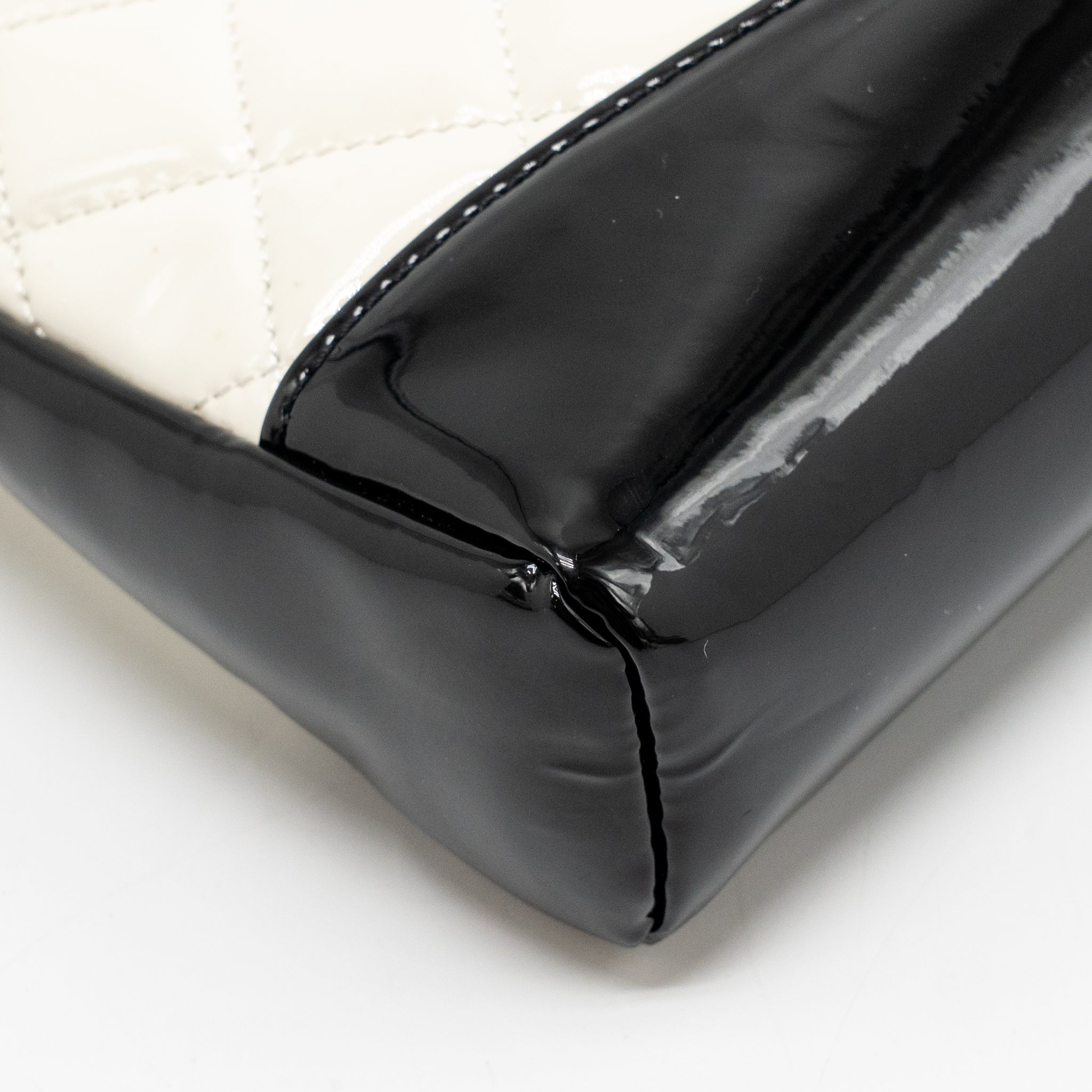 CHANEL MINI 31 BAG PATENT BLACK / WHITE LGHW (MICROCHIP)
