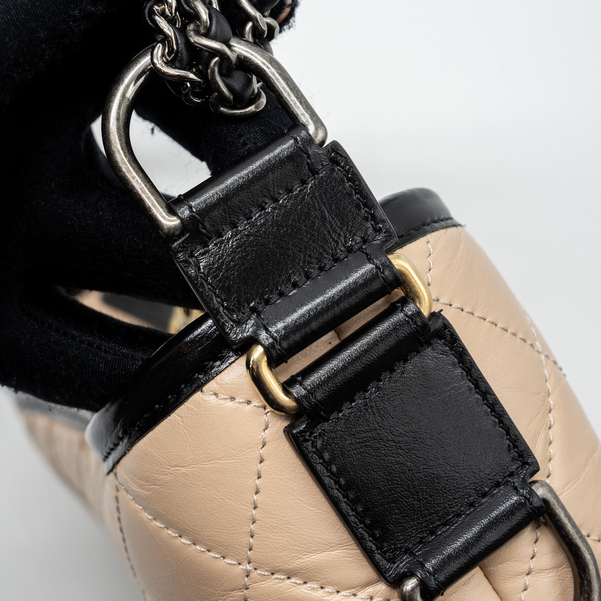CHANEL SMALL GABRIELLE HOBO BAG CALFSKIN BEIGE / BLACK  MULTICOLOR HARDWARE