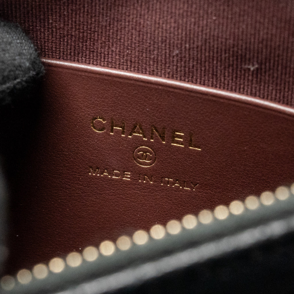 CHANEL 25A ZIP CLUTCH WITH CHAIN CAVIAR BLACK LGHW (MICROCHIP)