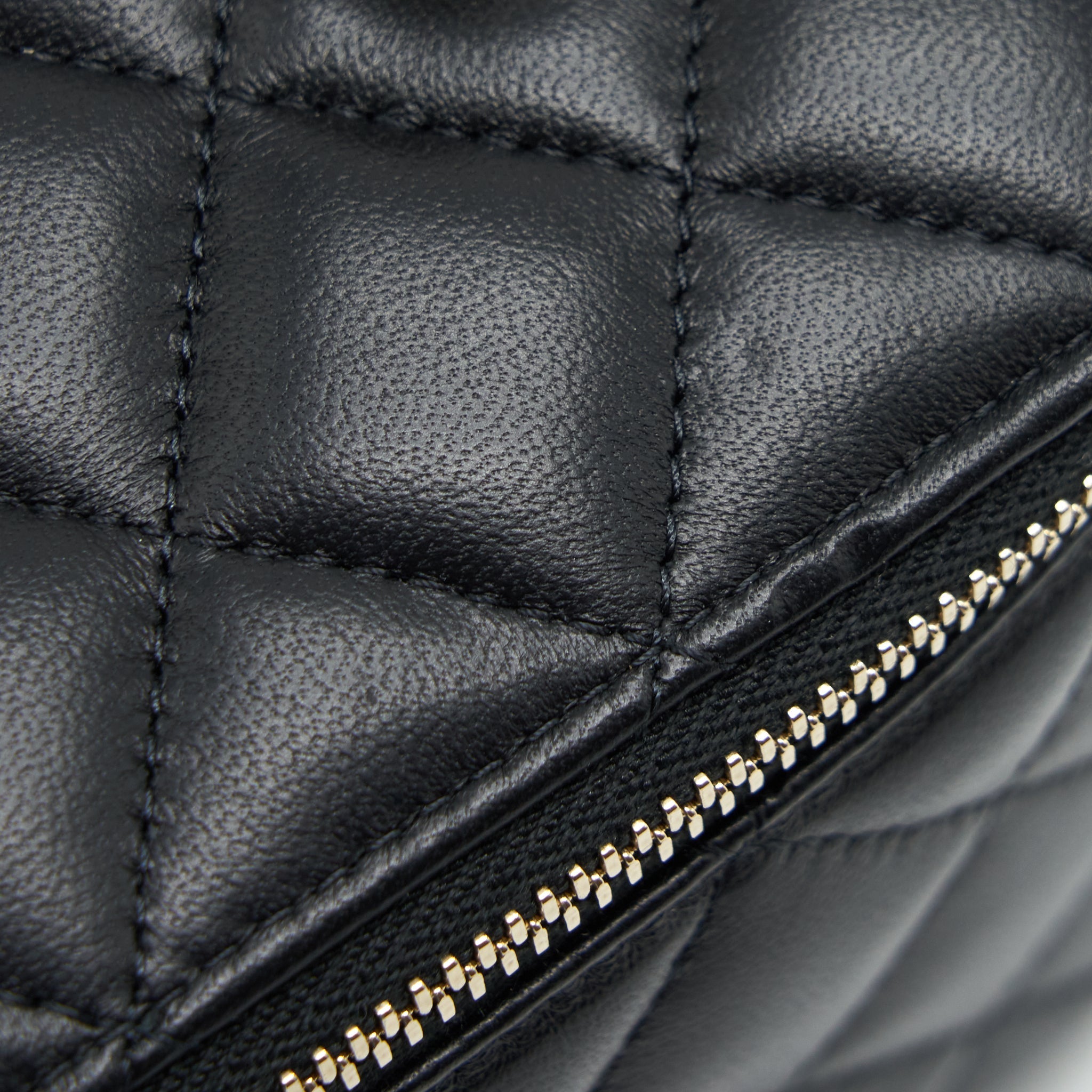 CHANEL 22S PEARL CRUSH LONG VANITY WITH CHAIN LAMBSKIN BLACK GHW