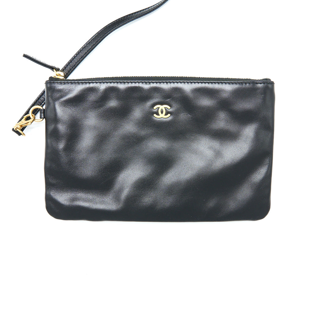 CHANEL MEDIUM 22 BAG SHINY CALFSKIN BLACK BRUSHED GHW (MICROCHIP)