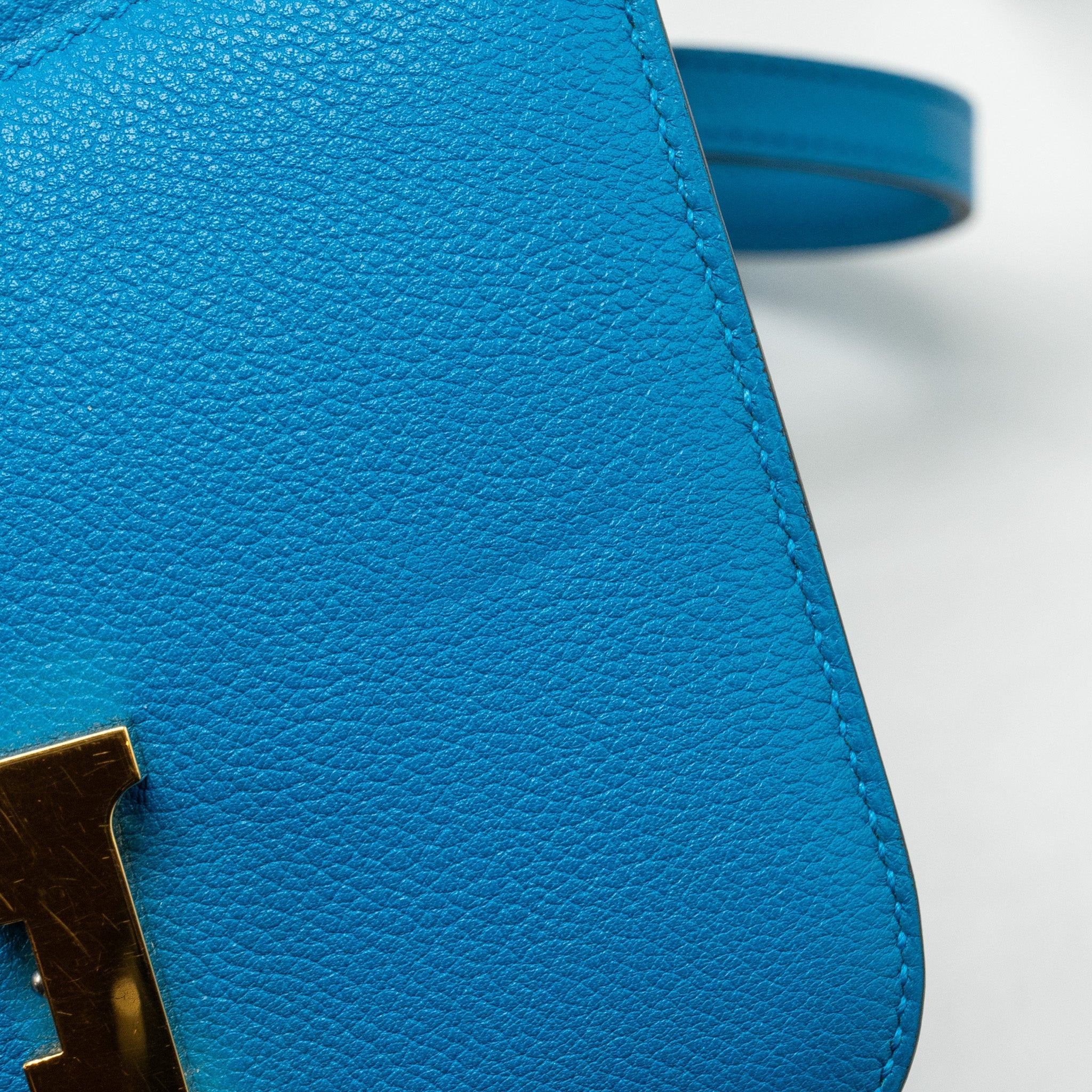 HERMES MINI CONSTANCE EVERCOLOR B3 BLEU ZANZIBAR GHW