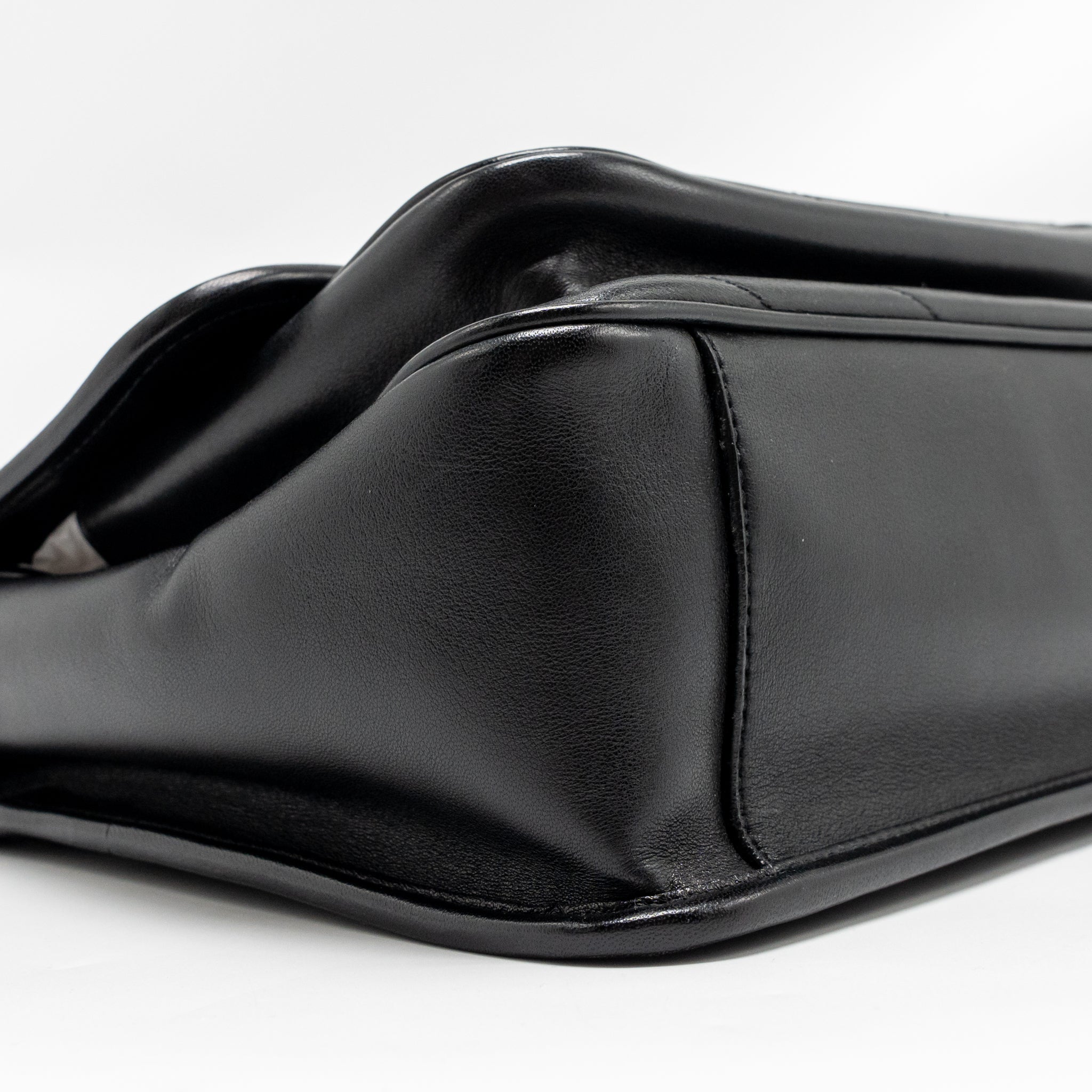 SAINT LAURENT MEDIUM NIKI BAG LAMBSKIN BLACK GHW