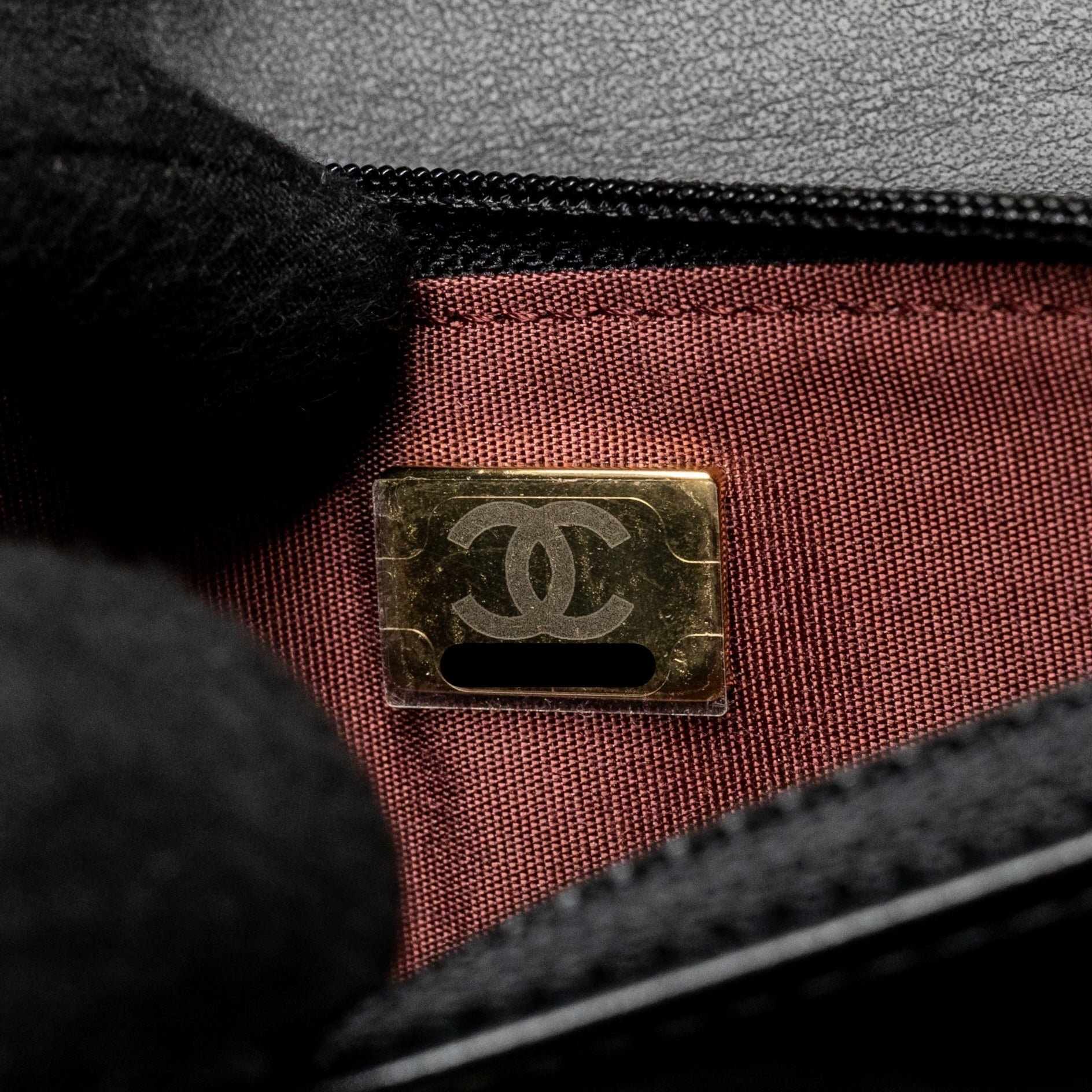 CHANEL GOLD CRUSH WALLET ON CHAIN CALFSKIN BLACK GHW (MICROCHIP)