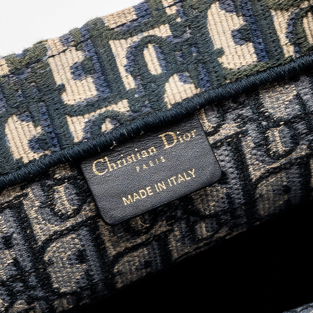 DIOR MEDIUM BOOK TOTE DIOR OBLIQUE EMBROIDERY BLUE