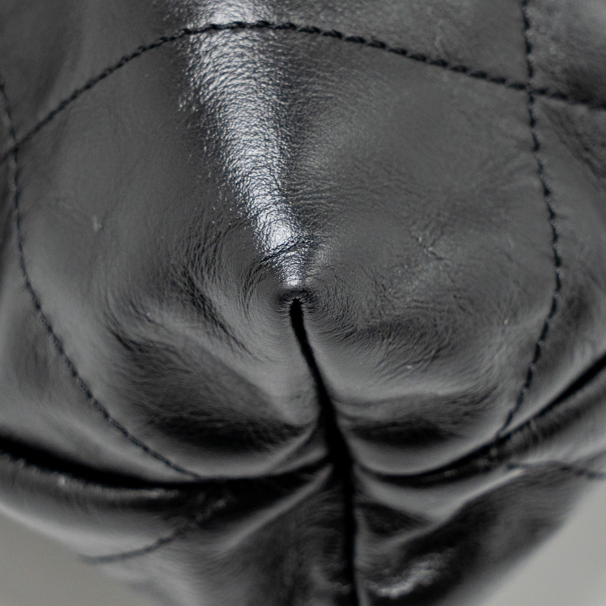 CHANEL SMALL 22 BAG SHINY CALFSKIN BLACK SHW (MICROCHIP)