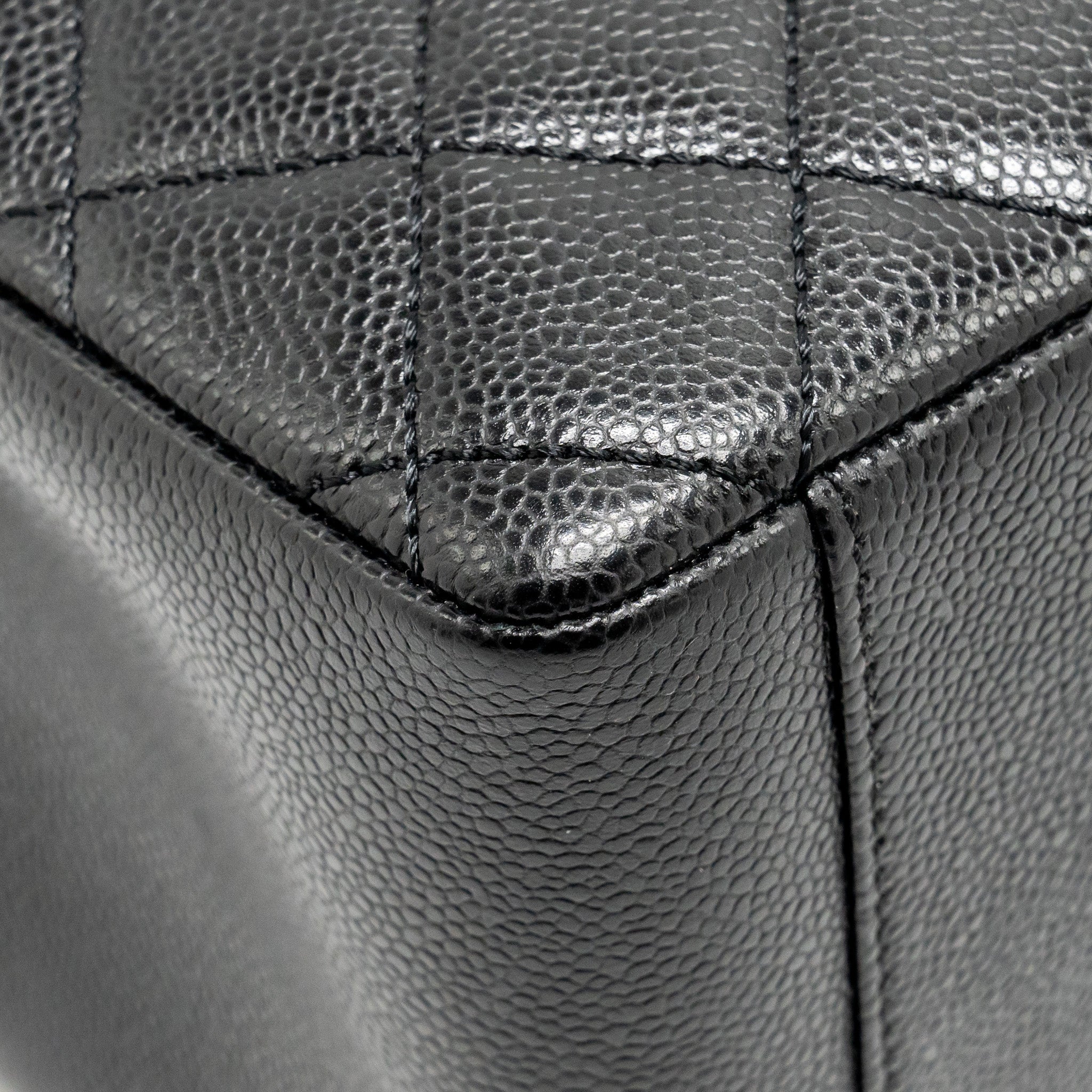 CHANEL GRAND SHOPPING TOTE / GST CAVIAR BLACK SHW