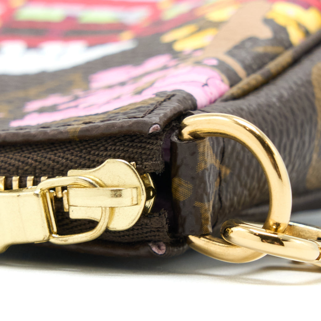LOUIS VUITTON MINI POCHETTE ACCESSORIES LIMITED VIVIENNE HOLIDAYS JAPAN MONOGRAM CANVAS GHW