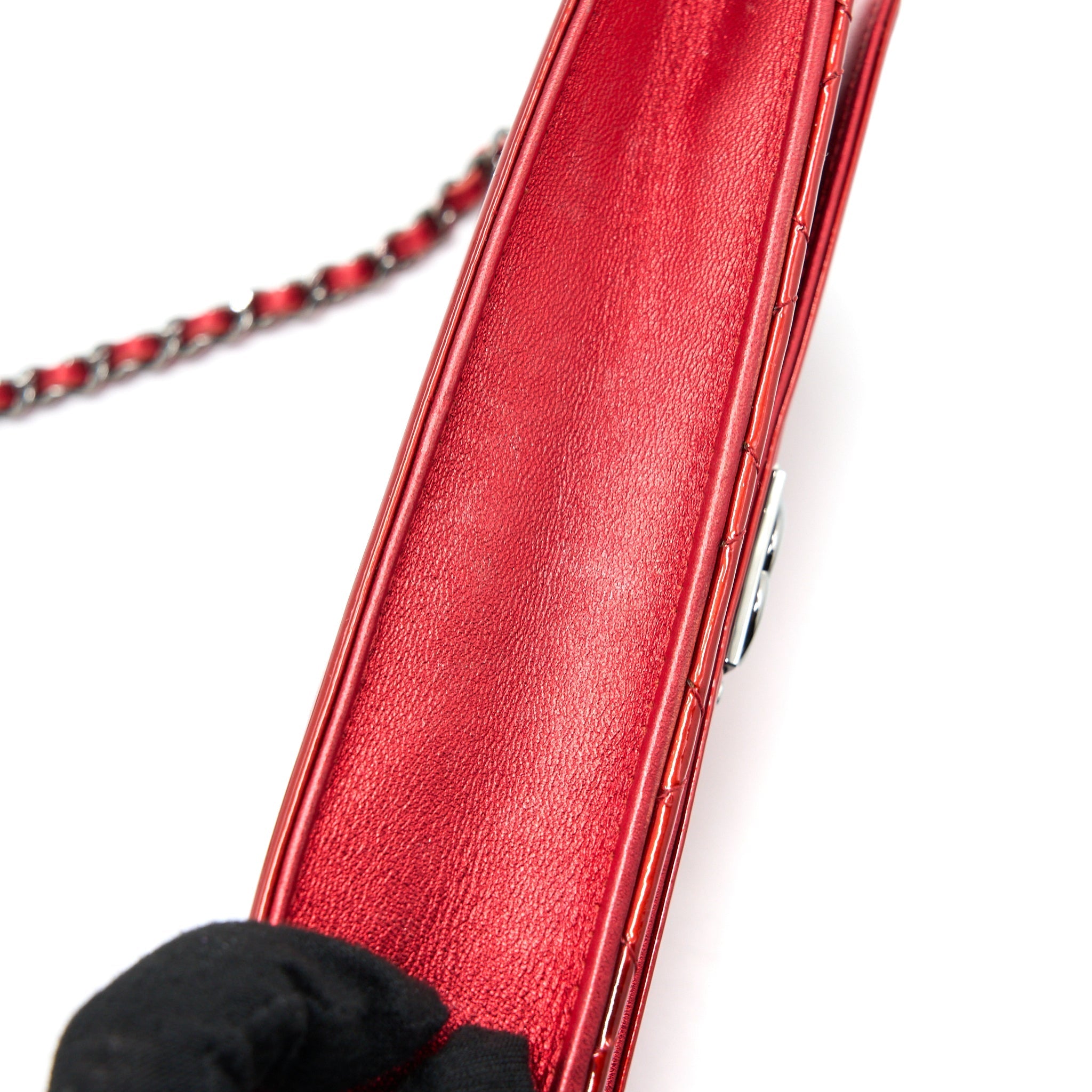 CHANEL BOY WALLET ON CHAIN PATENT METALLIC RED SHW