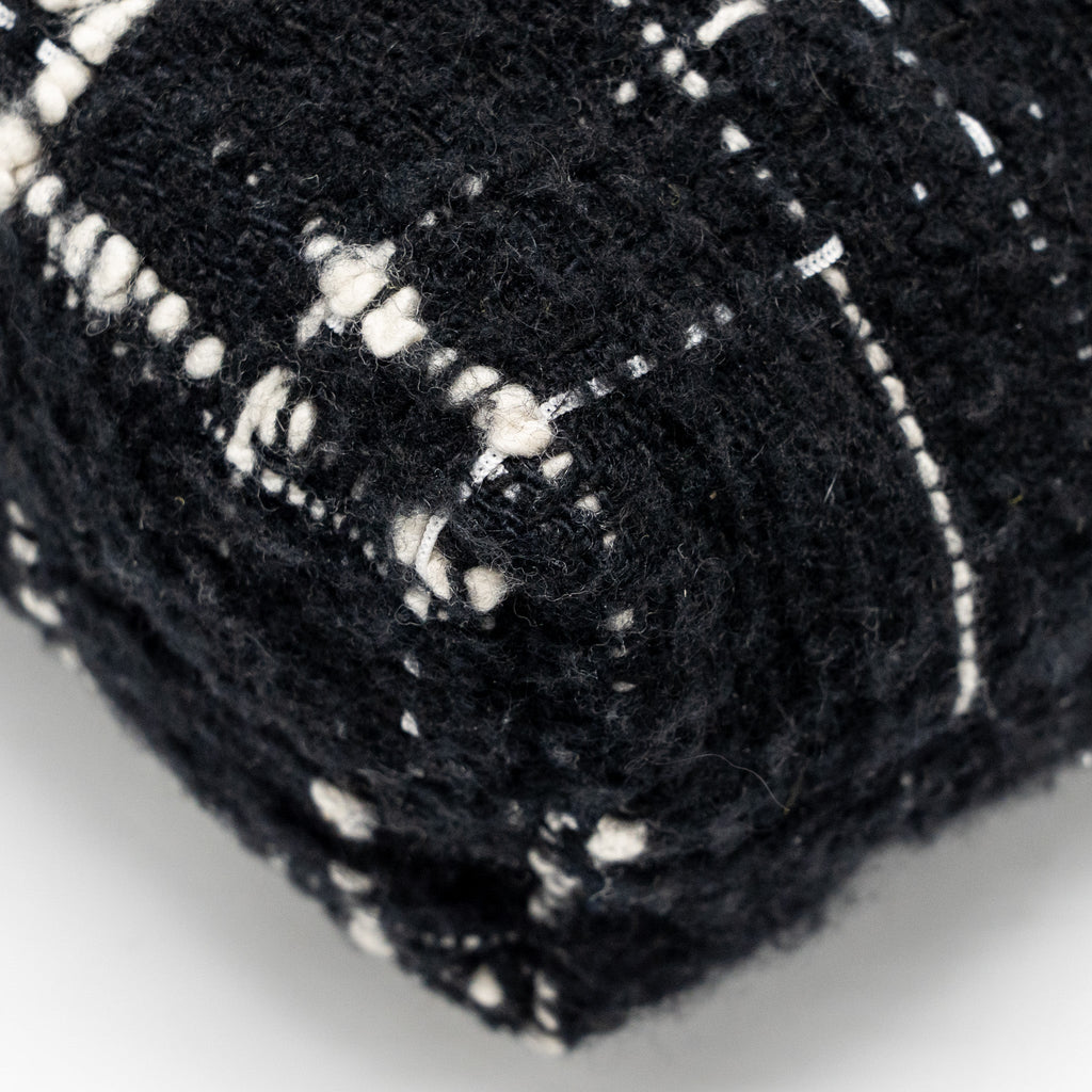 CHANEL MEDIUM 22 BAG QUILTED TWEED BLACK / MULTICOLOUR GHW (MICROCHIP)