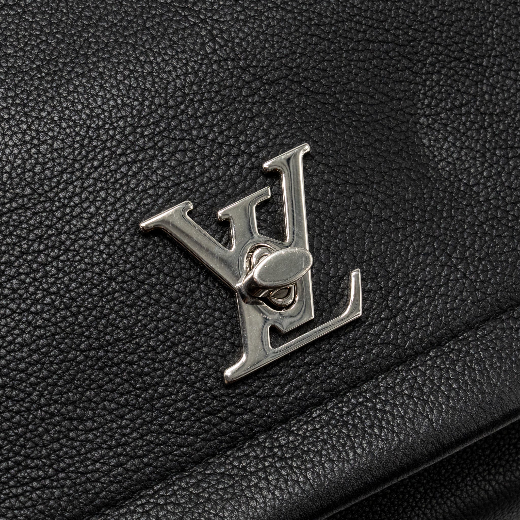 LOUIS VUITTON LOCK ME BAG CALFSKIN BLACK SHW