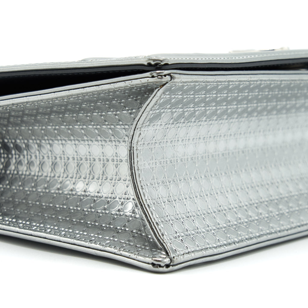 DIOR MEDIUM DIORAMA METALLIC SLIVER SHW