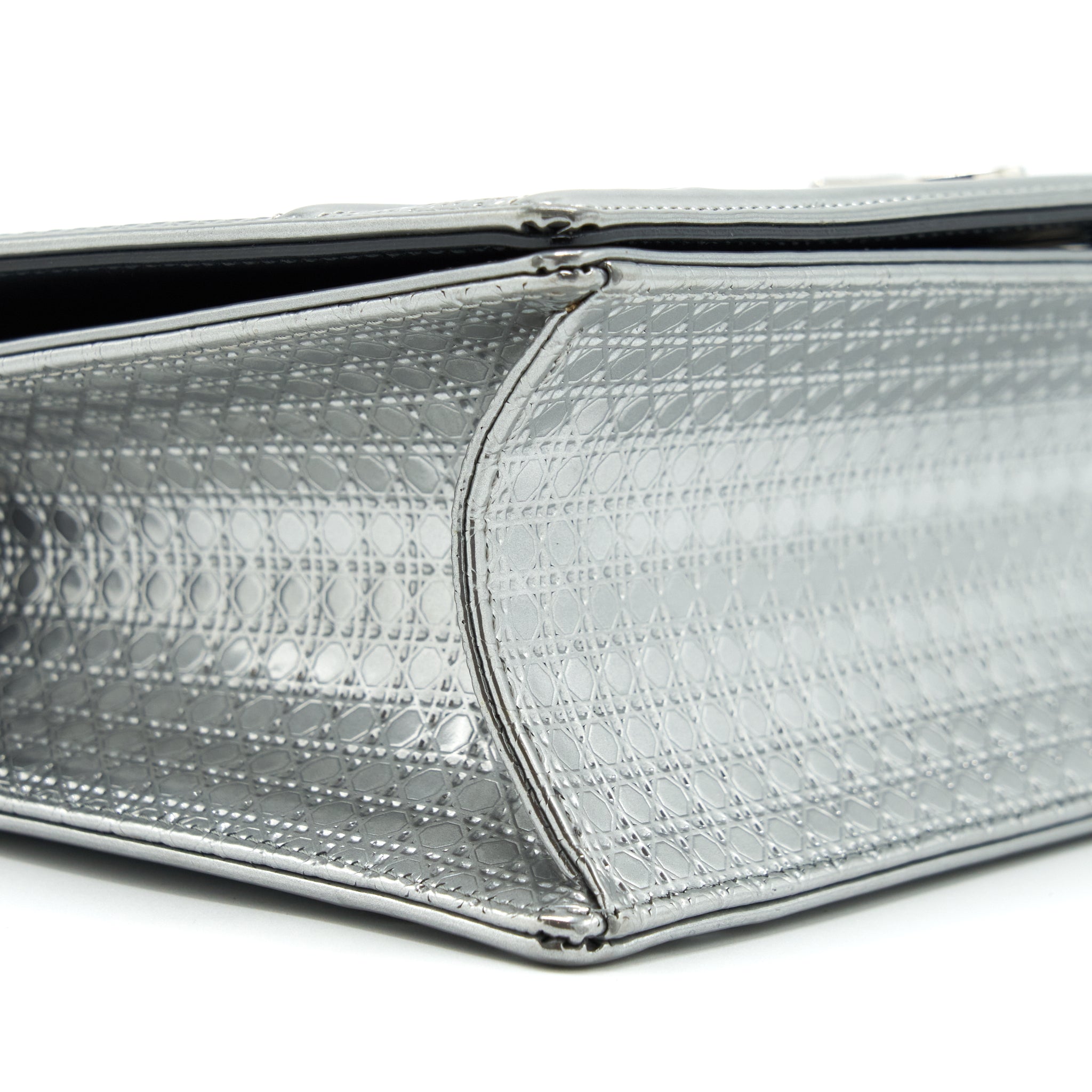 DIOR MEDIUM DIORAMA METALLIC SLIVER SHW