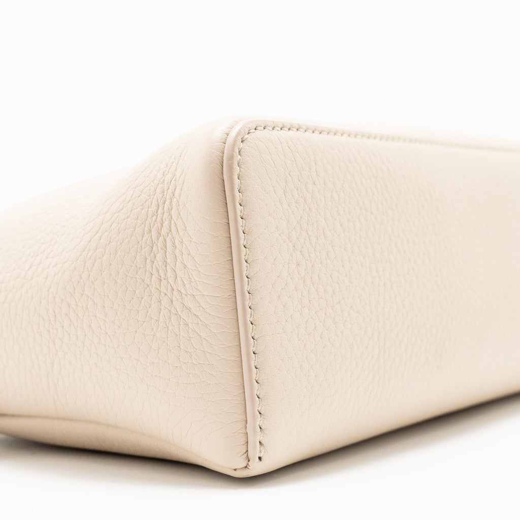 LORO PIANA EXTRA POCKET L19 GRAINED CALFSKIN WHISPER WHITE SHW