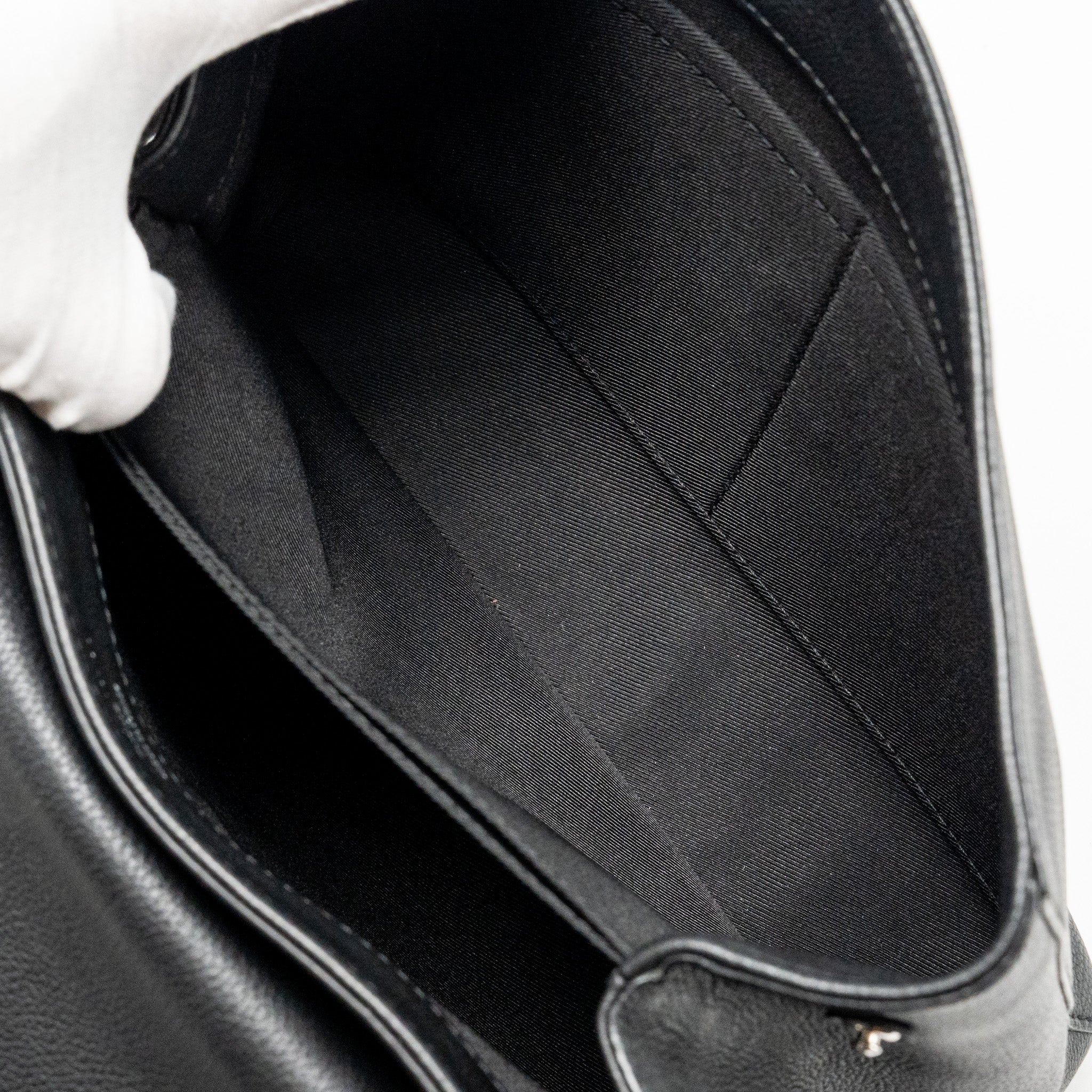LOUIS VUITTON LOCK ME BAG CALFSKIN BLACK SHW