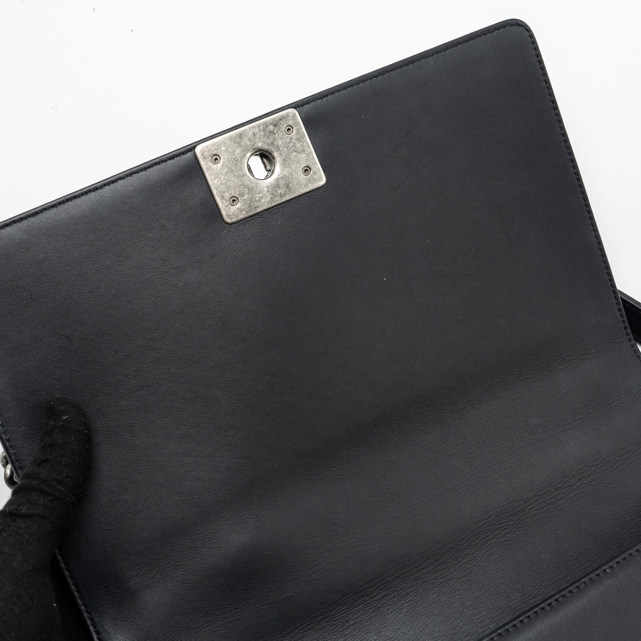 CHANEL NEW MEDIUM BOY BAG SMOOTH CALFSKIN BLACK RUTHENIUM HARDWARE
