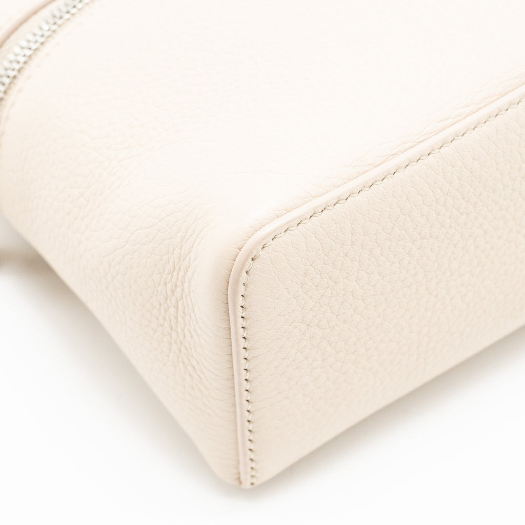 LORO PIANA EXTRA POCKET L19 GRAINED CALFSKIN WHISPER WHITE SHW