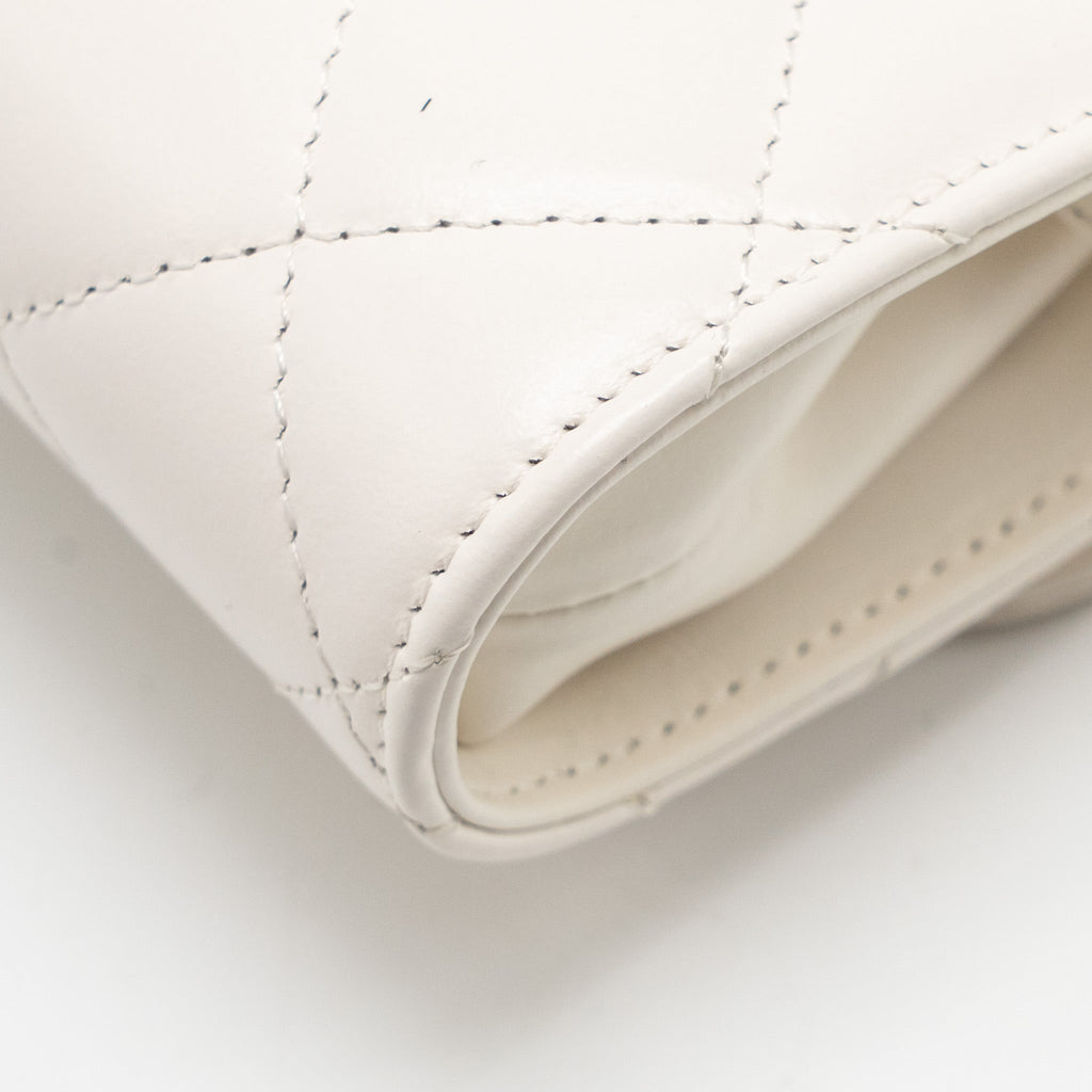 CHANEL TOP HANDLE FLAP KISS LOCK MINI CLUTCH WITH CHAIN LAMBSKIN WHITE LGHW (MICROCHIP)