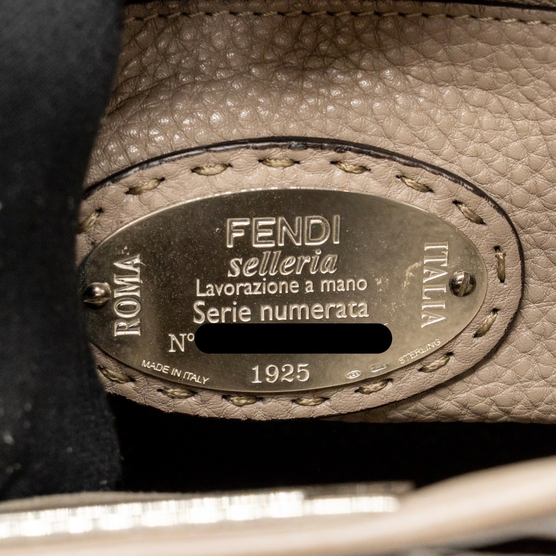 FENDI ISEEU MEDIUM PEEKABOO CALFSKIN GREY SHW