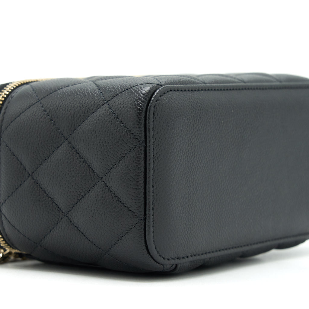 CHANEL 22P LONG VANITY WITH LOGO CHAIN CAVIAR BLACK LGHW