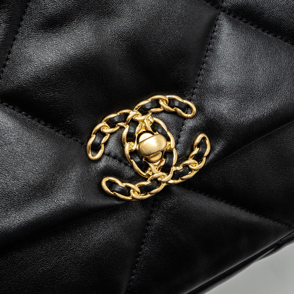 CHANEL SMALL 19 BAG LAMBSKIN BLACK MULTICOLOUR HARDWARE (MICROCHIP)