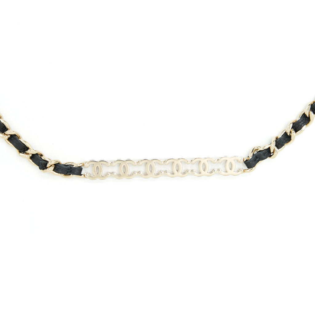 CHANEL 22P LONG VANITY WITH LOGO CHAIN CAVIAR BLACK LGHW