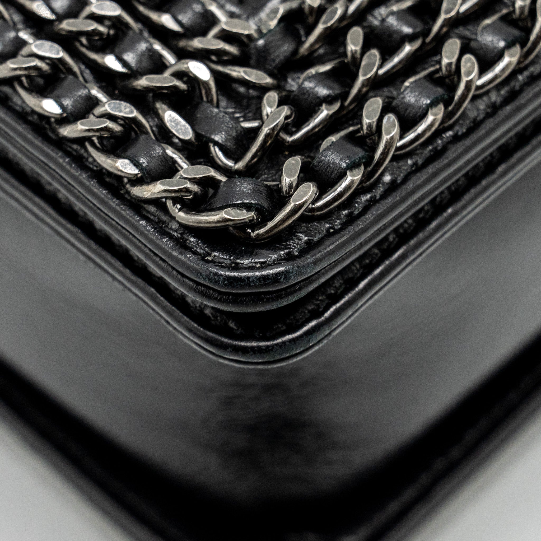 CHANEL NEW MEDIUM CHAIN EDGE BOY BAG CALFSKIN BLACK RUTHENIUM SHW