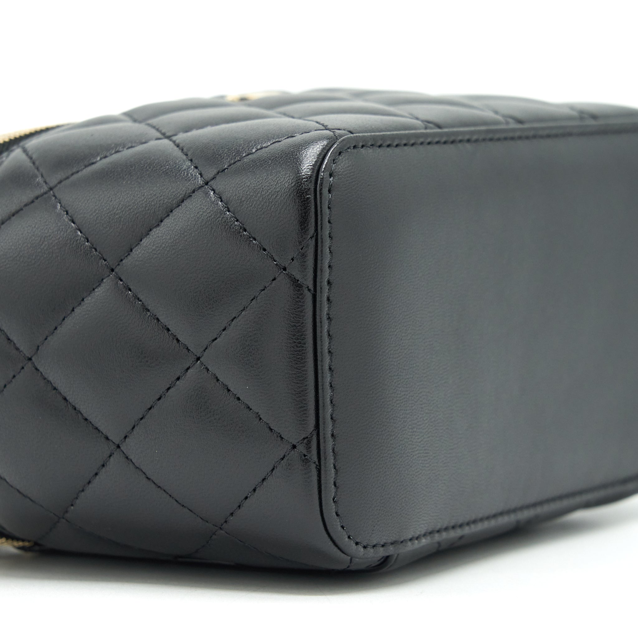 CHANEL TOP HANDLE LONG VANITY WITH CHAIN LAMBSKIN BLACK LGHW