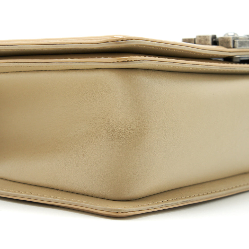 CHANEL MEDIUM BOY PATENT LIGHT BEIGE RUTHENIUM SLIVER HARDWARE