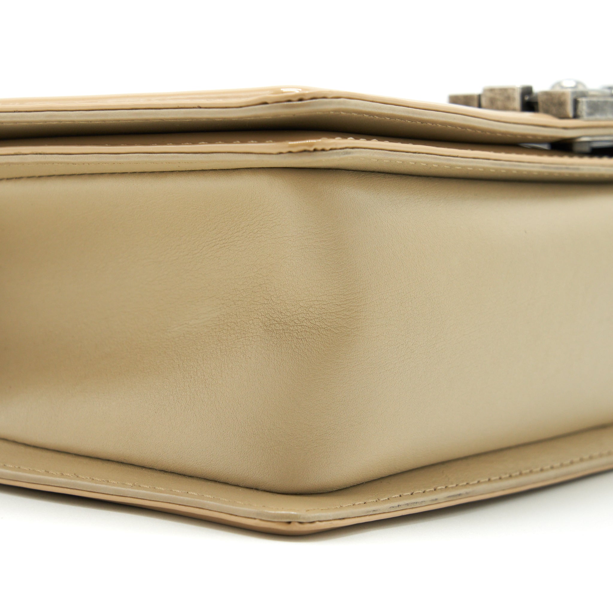 CHANEL MEDIUM BOY PATENT LIGHT BEIGE RUTHENIUM SLIVER HARDWARE