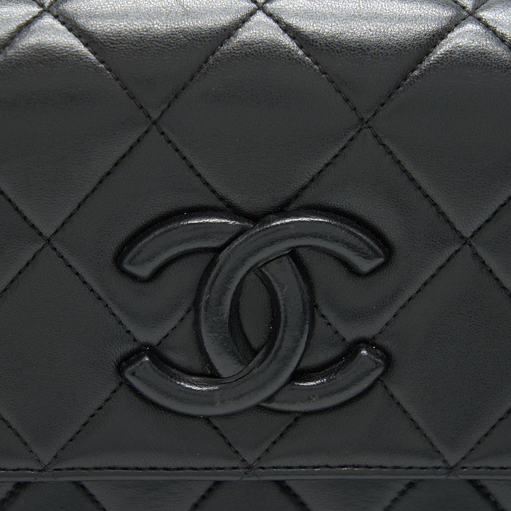 CHANEL VINTAGE CC LOGO FLAP BAG WITH STRAP SO BLACK