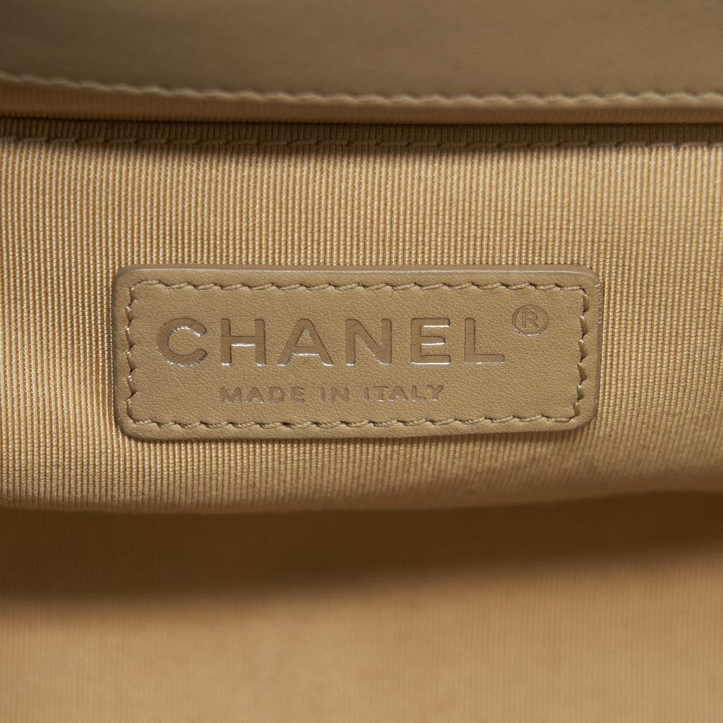 CHANEL MEDIUM BOY PATENT LIGHT BEIGE RUTHENIUM SLIVER HARDWARE