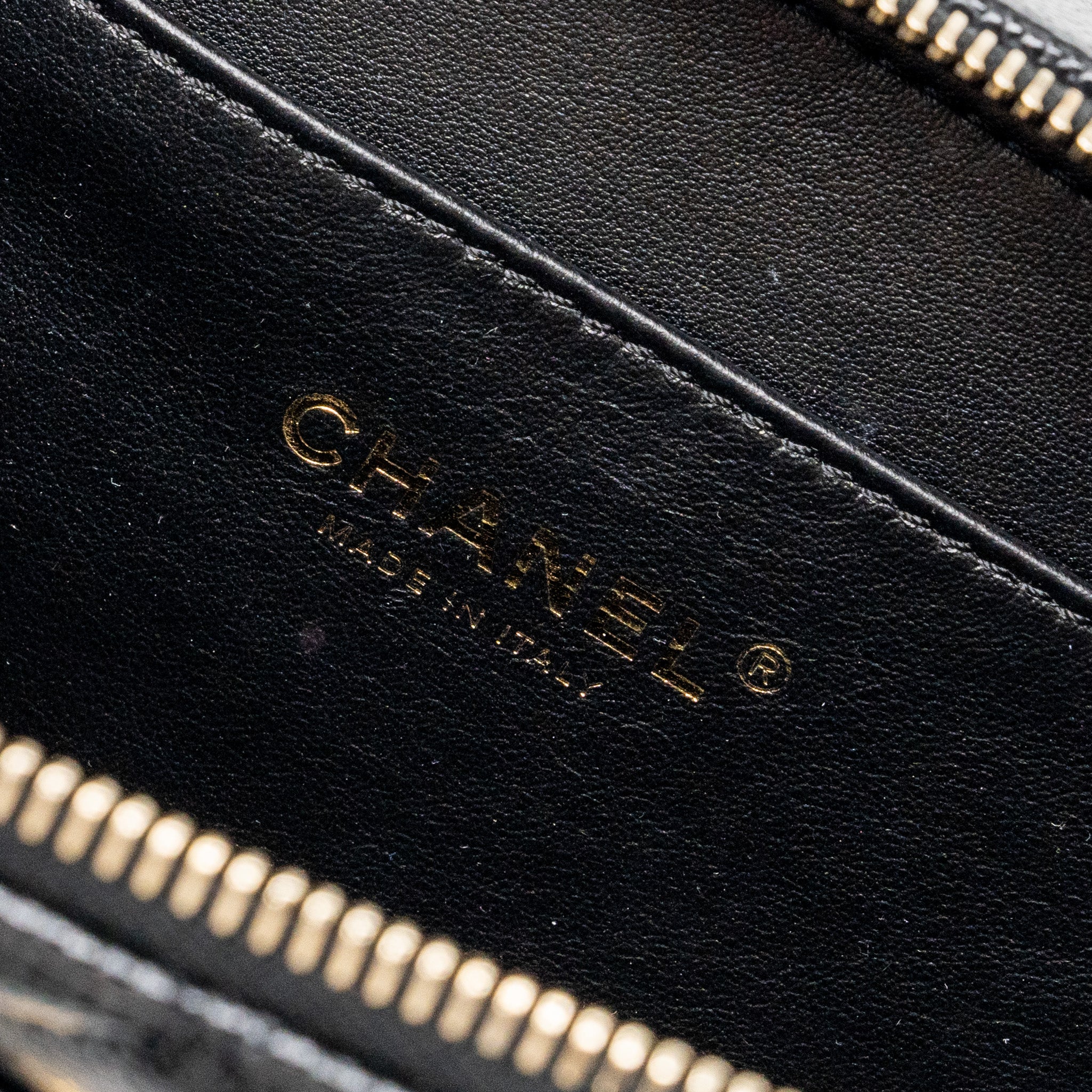 CHANEL LETTER TOP HANDLE SMALL VANITY CASE CAVIAR BLACK BRUSHED GHW(MICROCHIP)