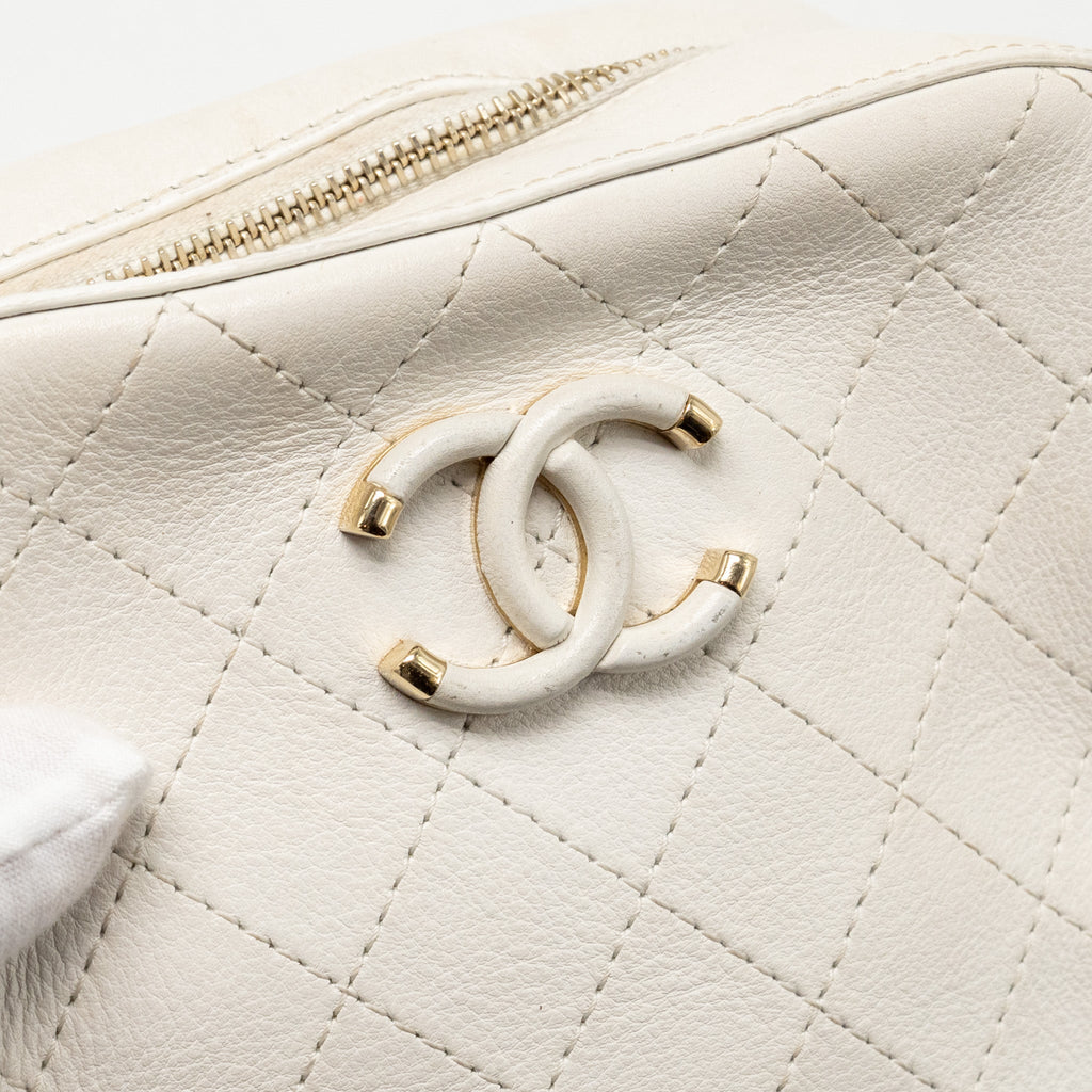 CHANEL MINI CAMERA BAG WITH CHAIN CALFSKIN WHITE LGHW