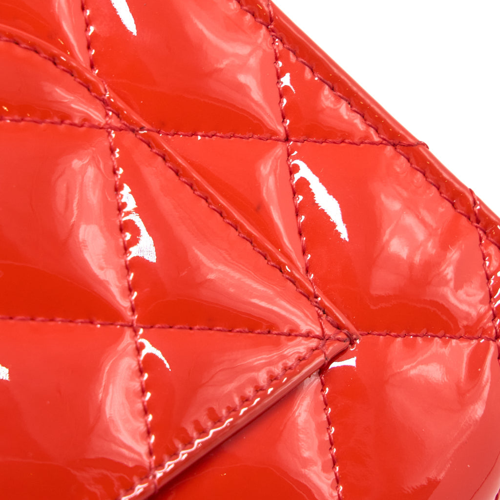 CHANEL CLASSIC WALLET ON CHAIN PATENT RED SHW