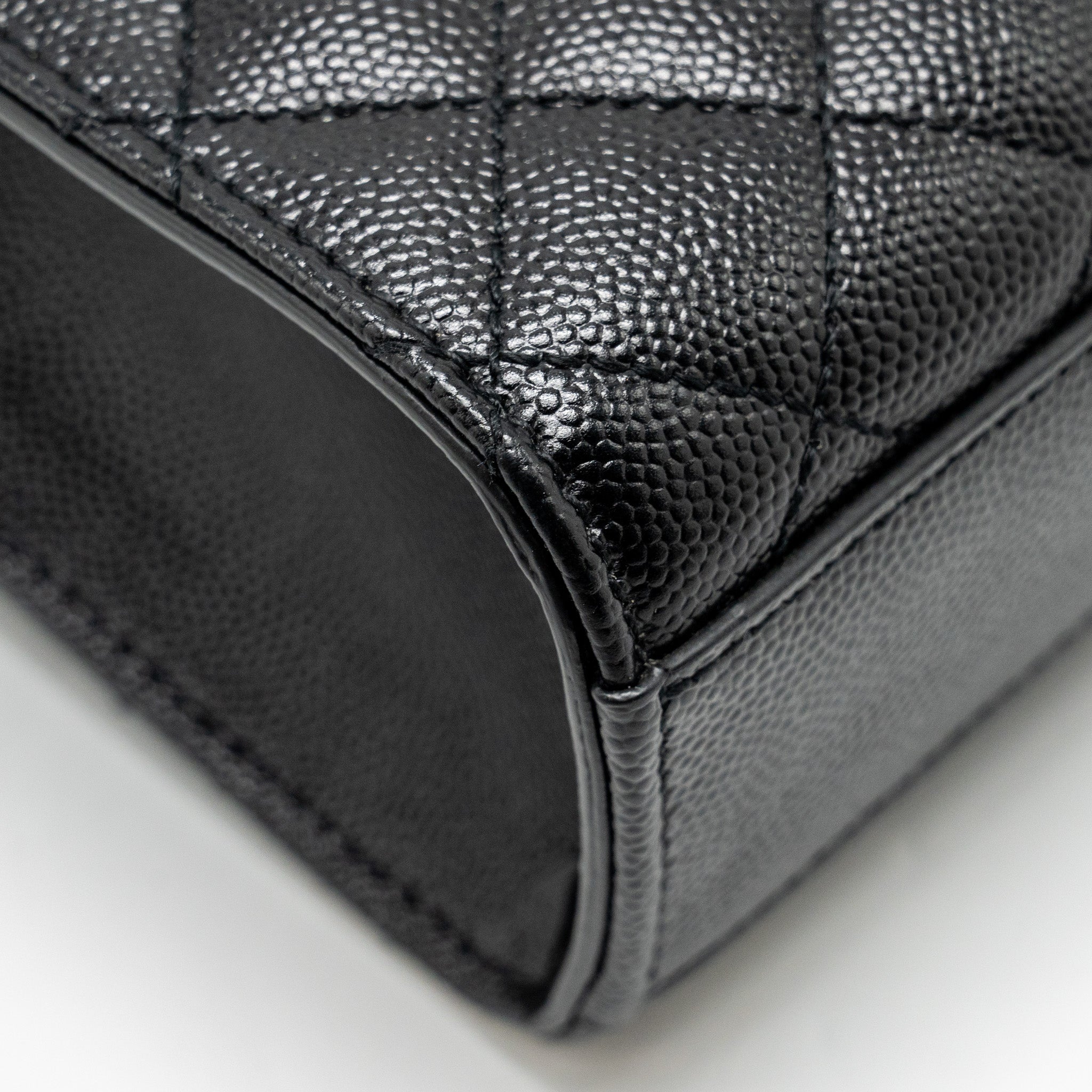 SAINT LAURENT/YSL MEDIUM ENVELOPE CHAIN BAG GRAINED CALFSKIN MIX MATELASSE BLACK SHW
