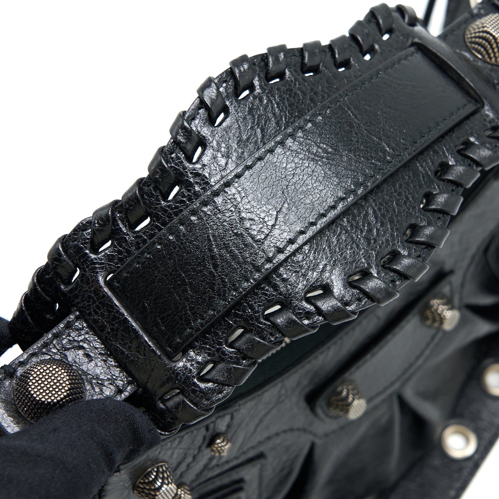 BALENCIAGA LE CAGOLE XS SHOULDER BAG ARENA LAMBSKIN BLACK SHW