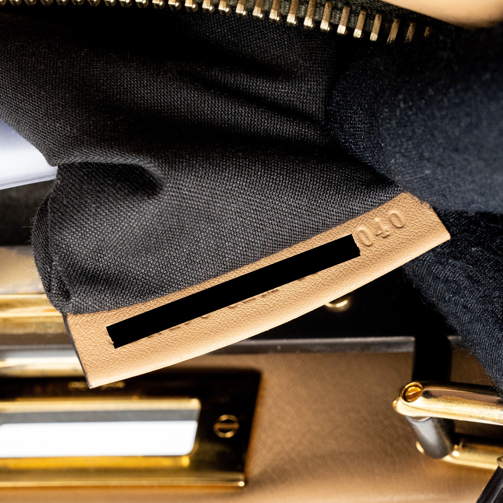 FENDI MEDIUM PEEKABOO CALFSKIN TOBACCO MULTICOLOUR HARDWARE