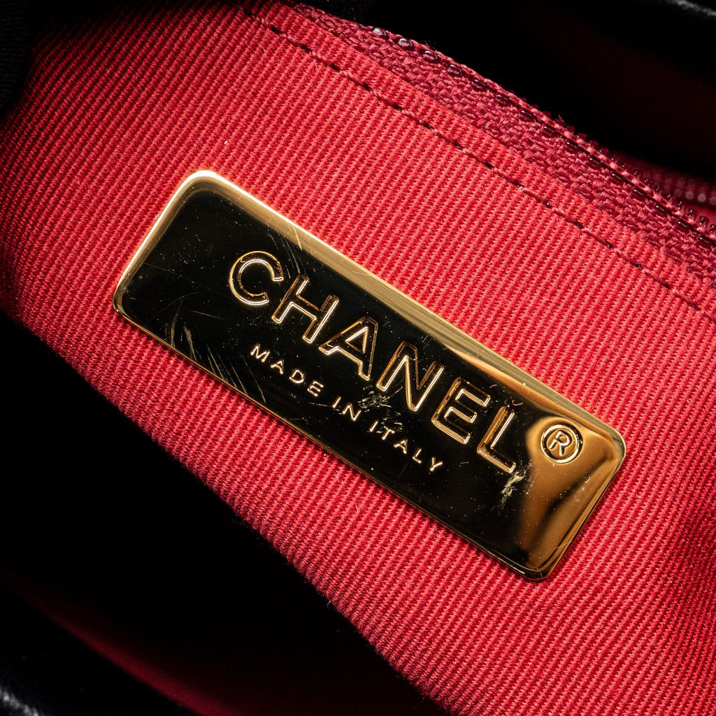 CHANEL 24C HOBO SHOULDER BAG LAMBSKIN BLACK MULTICOLOUR HARDWARE (MICROCHIP)