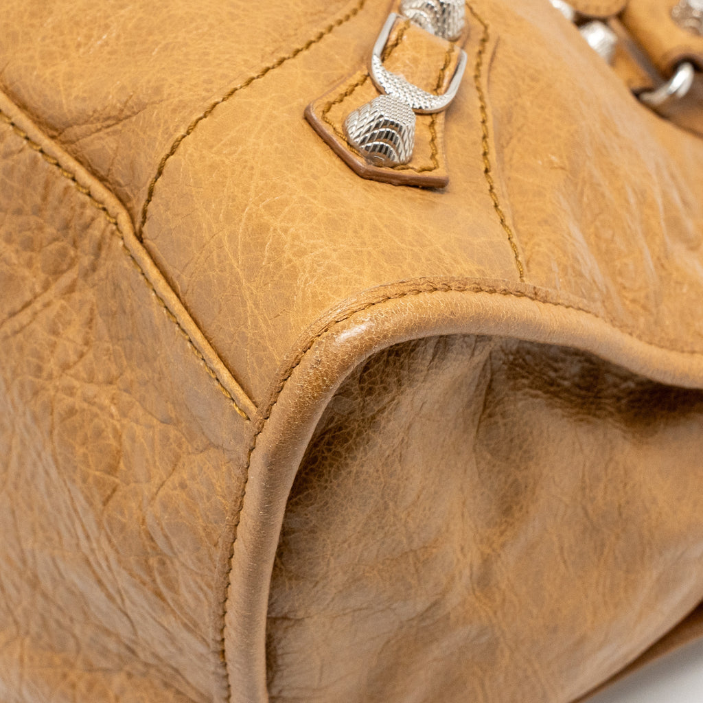 BALENCIAGA CLASSIC CITY BAG AGED CALFSKIN DARK BEIGE SHW