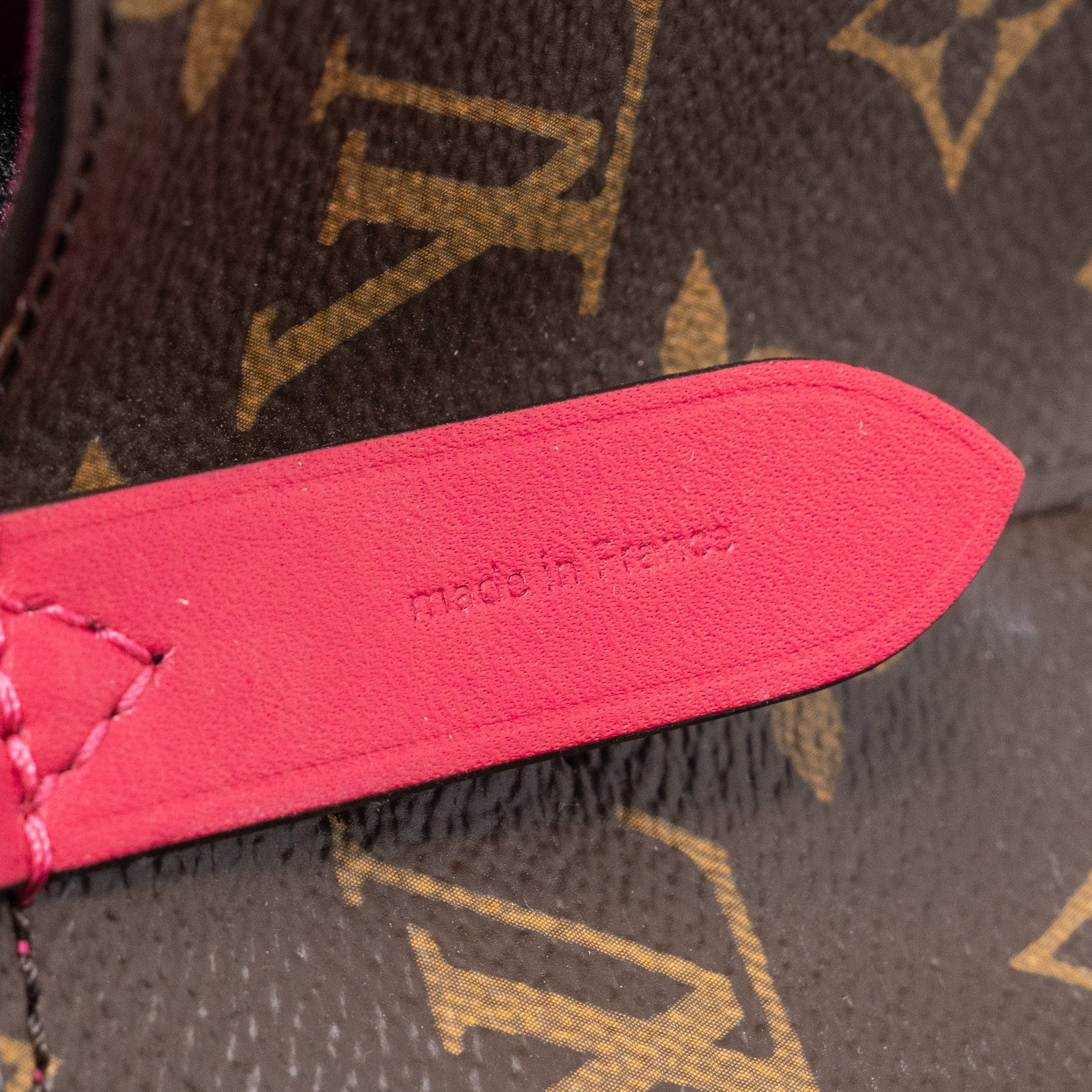 LOUIS VUITTON NEONOE MONOGRAM CANVAS/PINK GHW