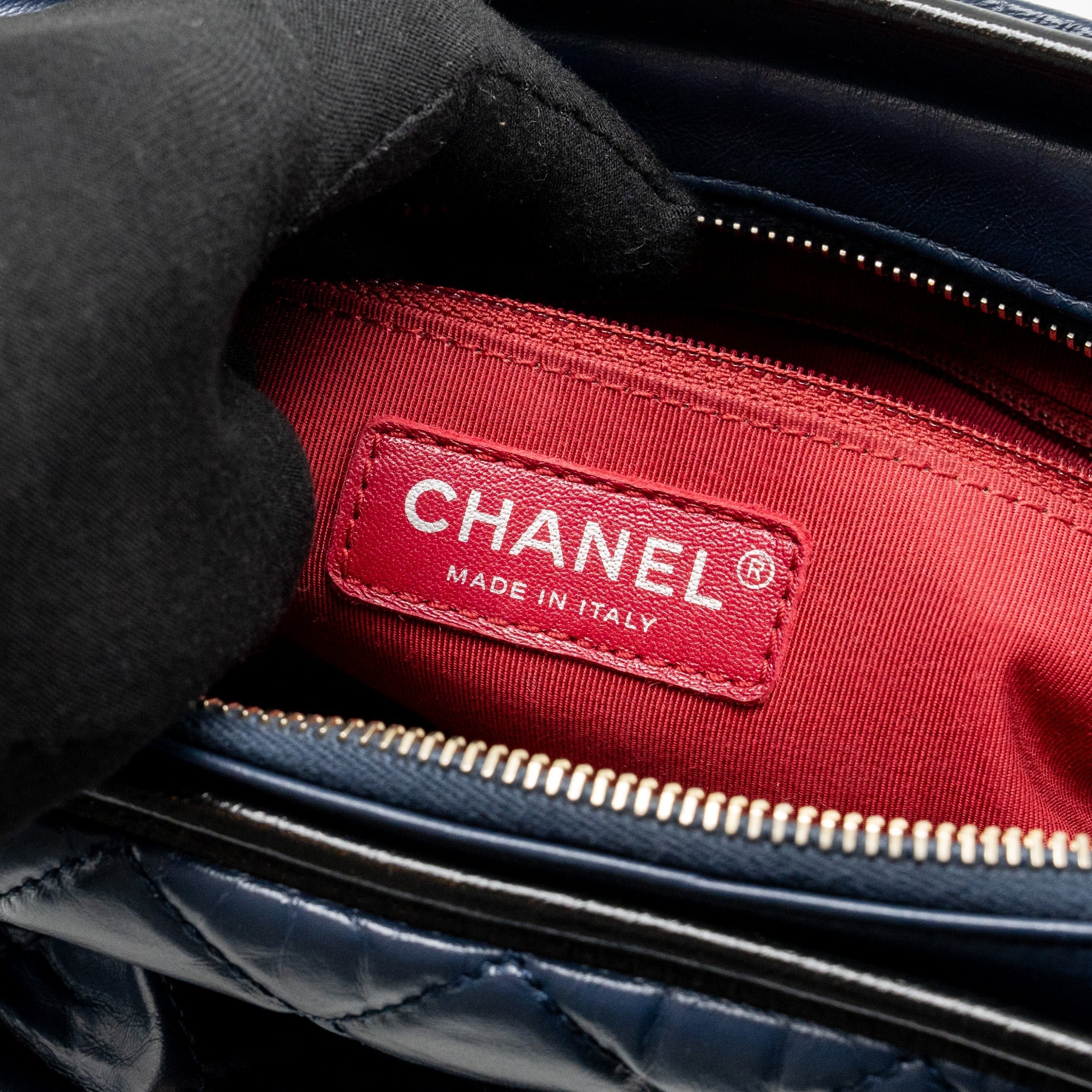 CHANEL GABRIELLE HOBO BAG AGED CALFSKIN NAVY/BLACK MULTICOLOURED HARDWARE