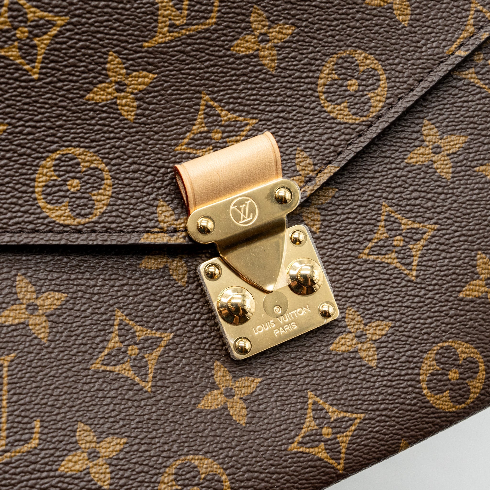 LOUIS VUITTON POCHETTE MÉTIS MONOGRAM CANVAS GHW