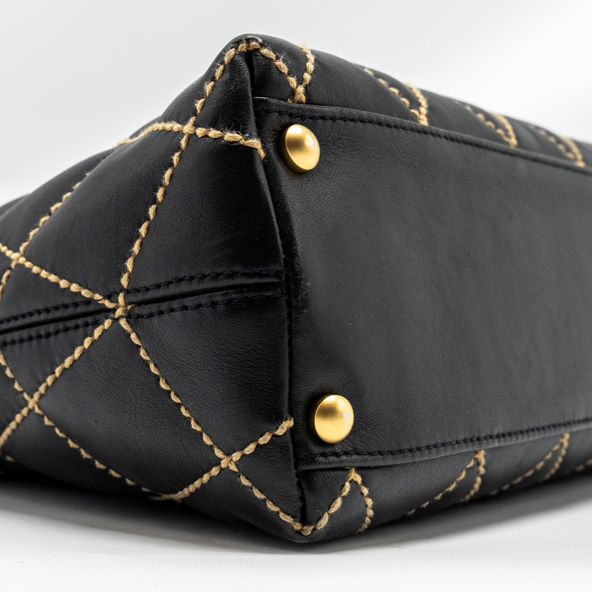 CHANEL VINTAGE QUILTED ZIP SHOULDER BAG CALFSKIN BLACK GHW