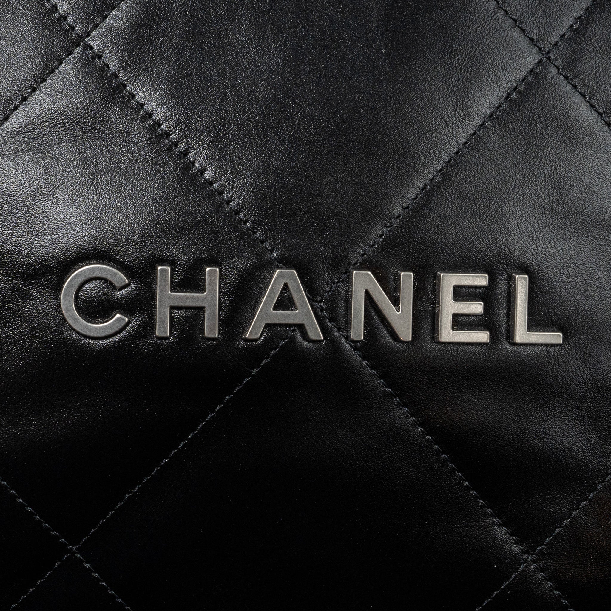 CHANEL MEDIUM 22 BAG SHINY CALFSKIN BLACK SHW (MICROCHIP)