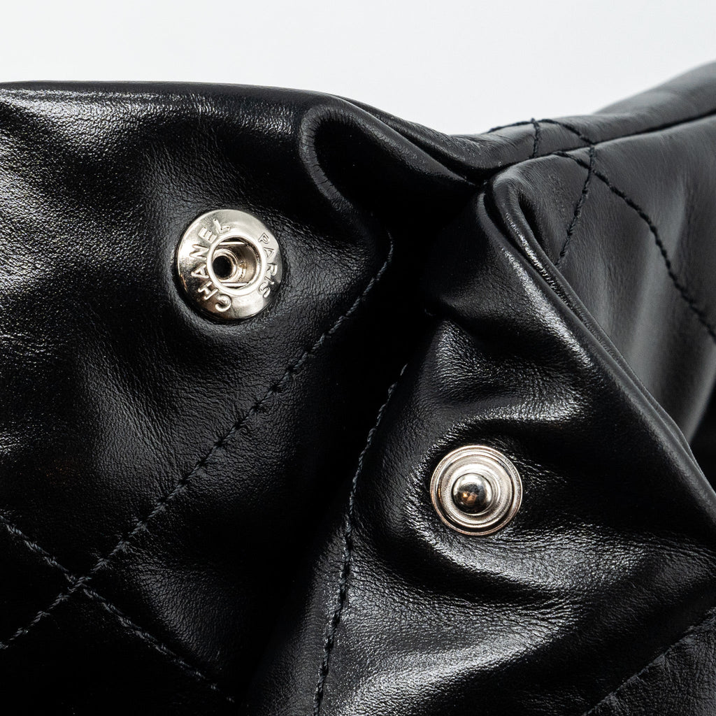 CHANEL MEDIUM 22 BAG SHINY CALFSKIN BLACK SHW (MICROCHIP)