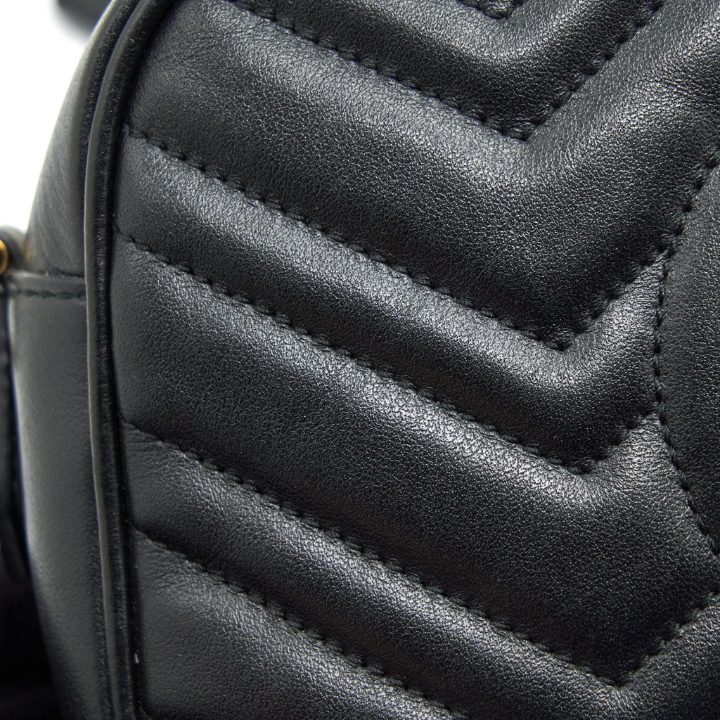 GUCCI GG MARMONT SMALL MATELASSE SHOULDER BAG BLACK GHW